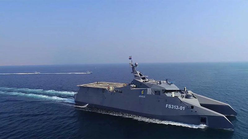 Ir&aacute;n presenta un buque de alta velocidad armado con misiles de crucero