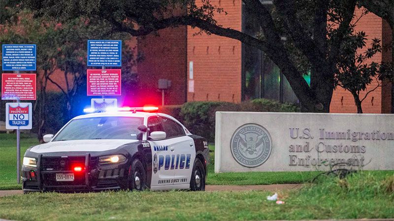 Un muerto y dos heridos en ataque a centro de detenci&oacute;n de migrantes en EEUU