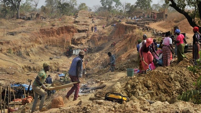 Sud&aacute;n: Mueren trece personas por el derrumbe en una mina de oro en el sur del pa&iacute;s