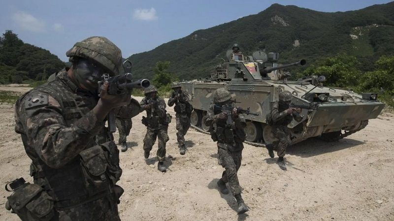 Cesan al jefe de la Armada de Corea del Sur por su relaci&oacute;n con la ley marcial